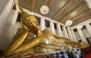 วัดราชโอรสารามราชวรวิหาร วัดพระนอน